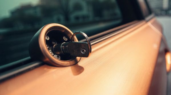 Meilleur serrurier automobile à Nantes Nord pour clé coincée